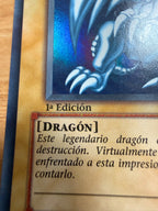 Dragón Blanco de Ojos Azules